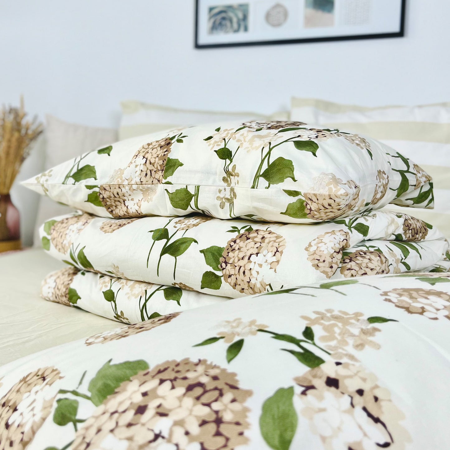 Duvet Cover Set & Fitted Bedsheets - MOGRA 100 % Cotton